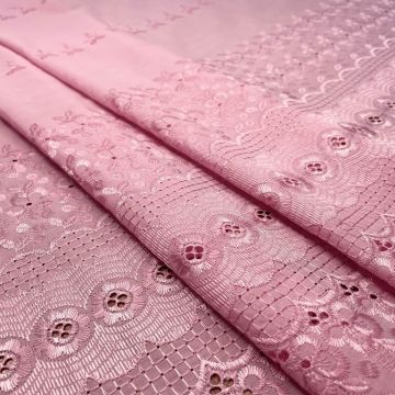 Розовое шитье с трехлистниками и высоким бордюром (65%хлопок 35%п/эстер). Тайланд.