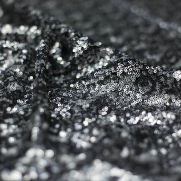 Сплошные антрацитово-серебряные блестки на черной сетке
