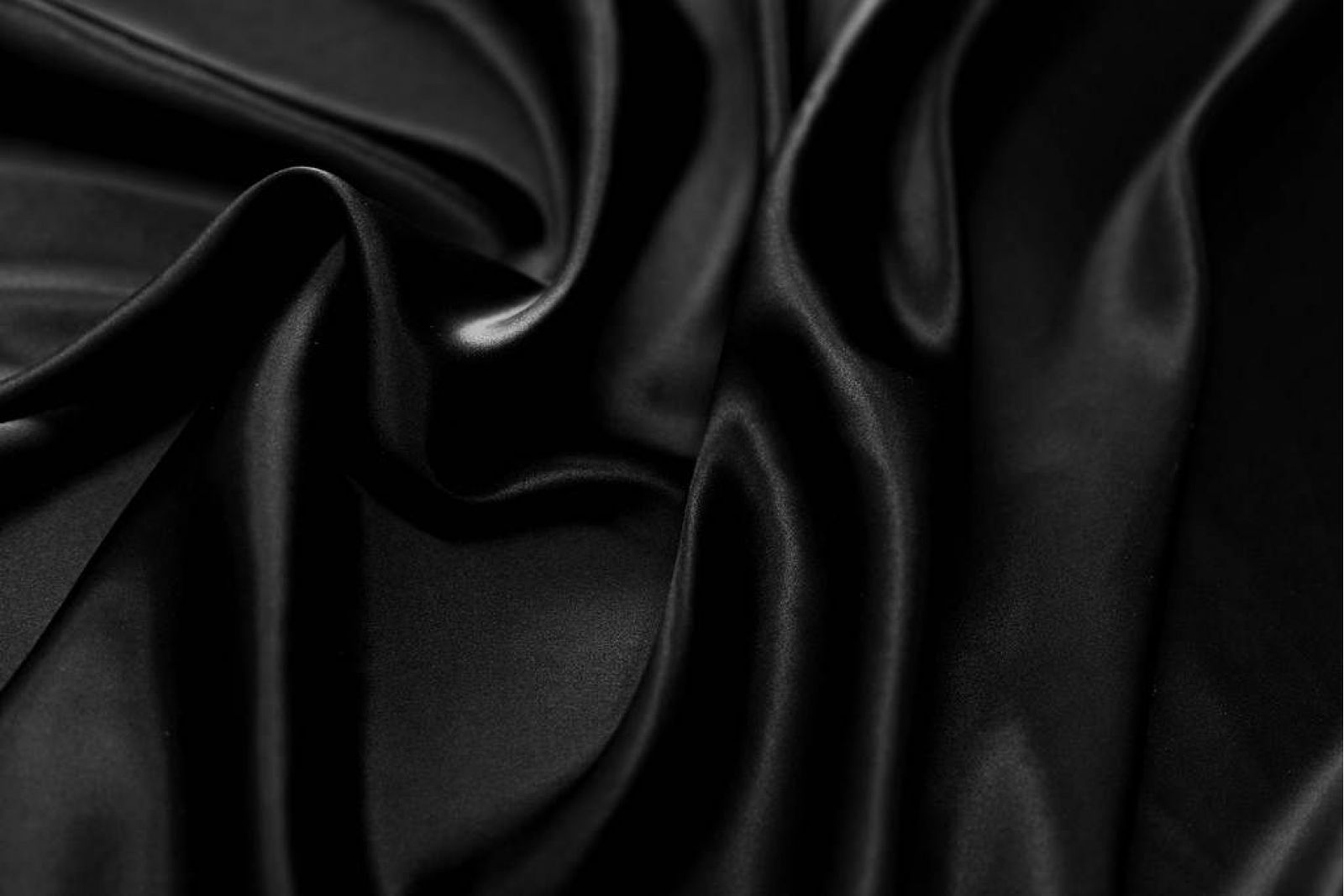 Купить Атлас, эксклюзивные ткани для одежды ф5193 Черный атлас (100%шелк).  в салоне тканей на Ленинском проспекте