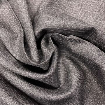 Светло-серая костюмная ткань в полосочку (100% Шерсть). Италия.