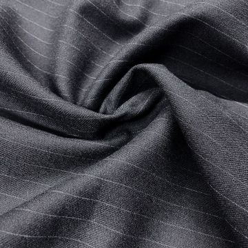 Костюмная черная ткань в полоску (70% Шерсть 15% Кашемир 15% Норка). Англия.