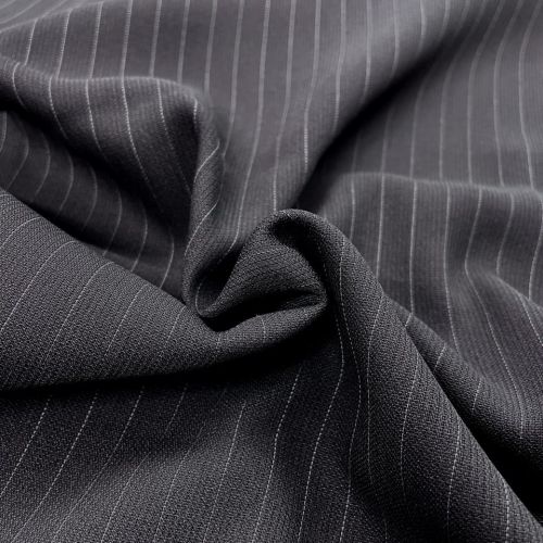 Черная костюмная ткань в полоску Hugo Boss (80% Шерсть 10% Шелк 10% Полиамид).