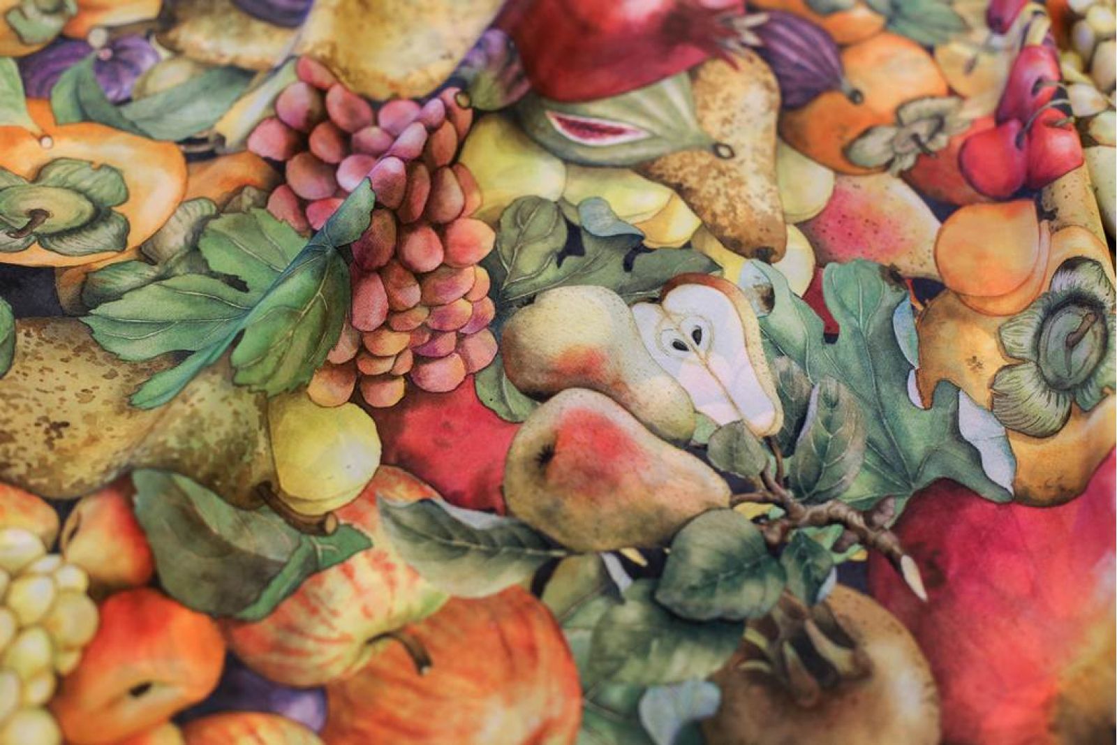 Фруктовая поляна. Крепдешин с рисунком яблоками. Весенняя Поляна из фруктов и овощей.