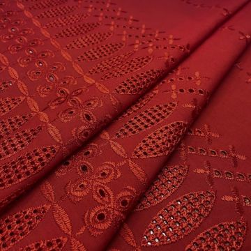 Ярко-красное шитье с пропеллерами и широким бордюром (65% Хлопок 35% Полиэстер). Тайланд.