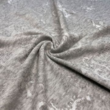 мг0060 Светло-серый трикотаж с вышивкой (92% хлопок 8%акрил). Италия.